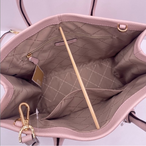Michael Kors Mirella Tote and Wallet Set Pink - used lightly - Picture 6 of 9